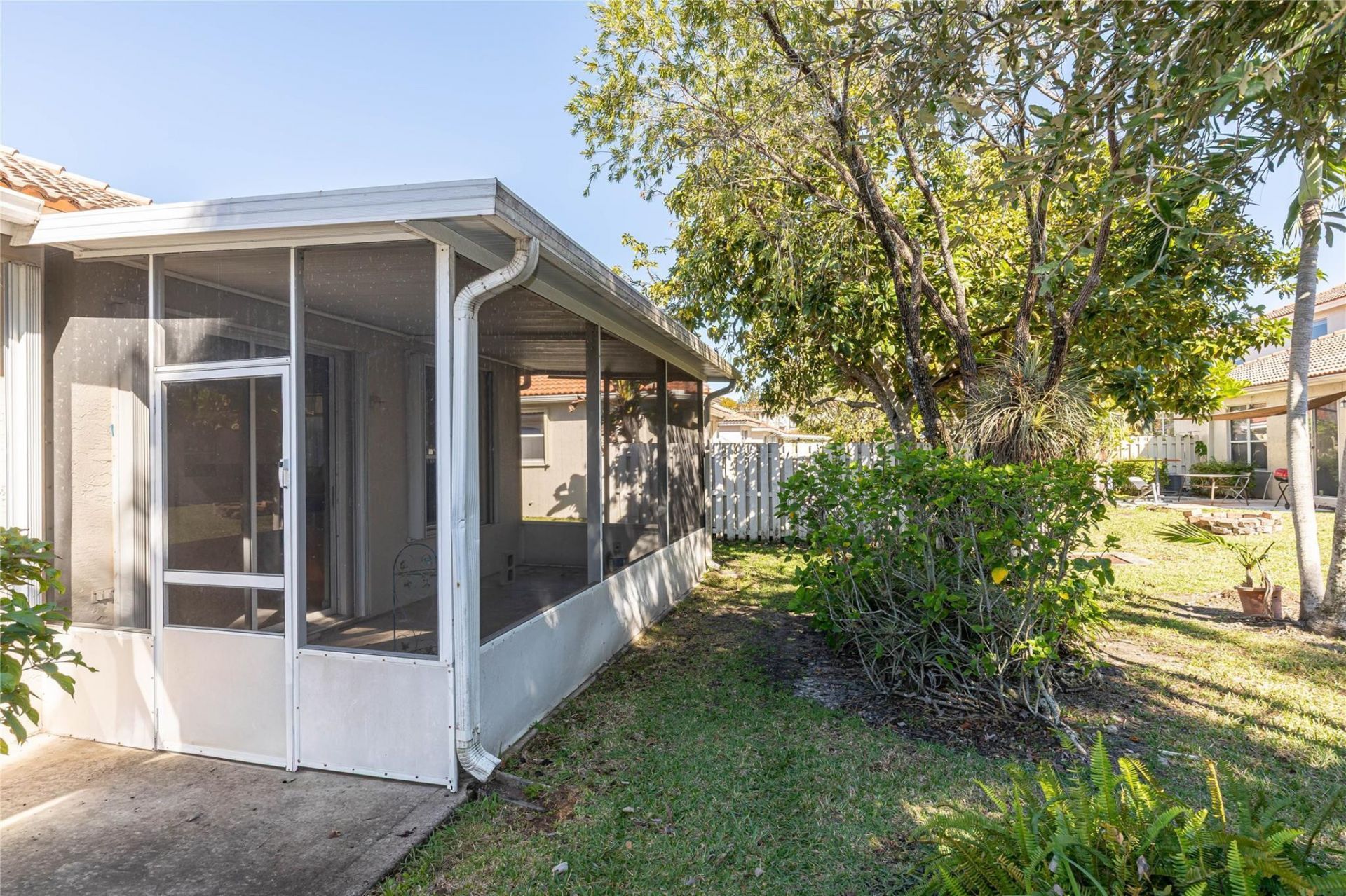 857 NW 133rd Avenue, Pembroke Pines, FL 33028 Photo