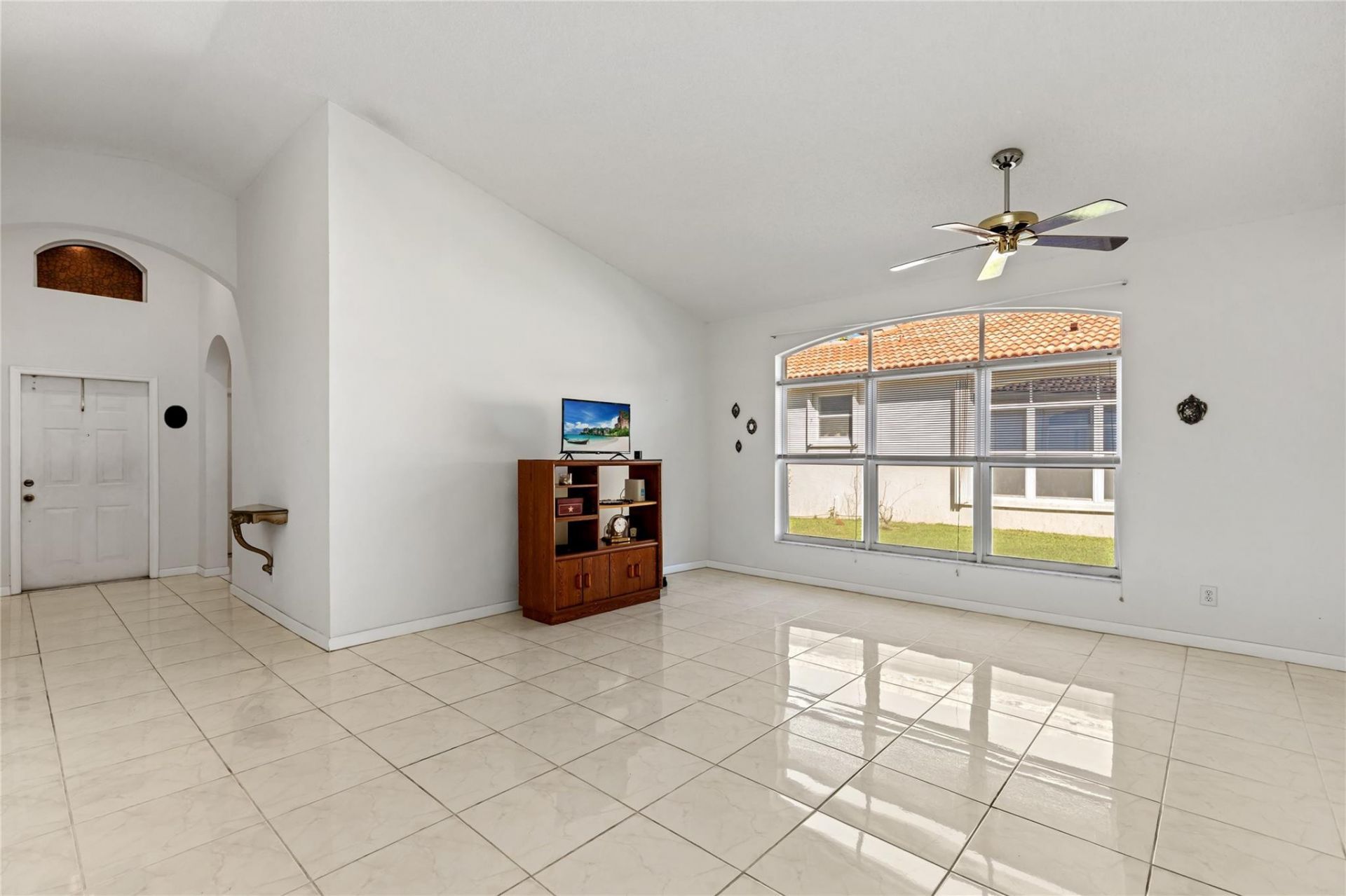 857 NW 133rd Avenue, Pembroke Pines, FL 33028 Photo