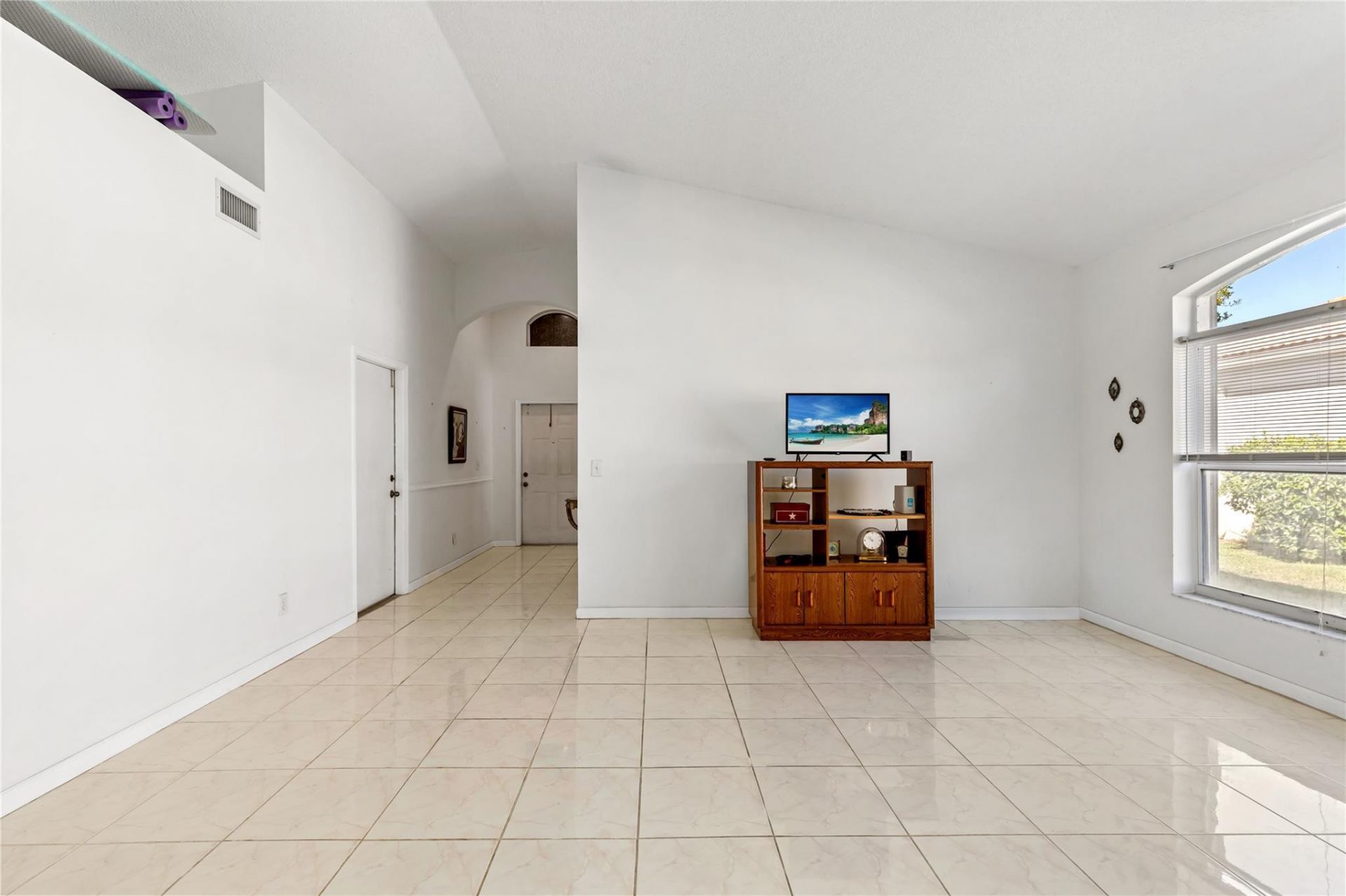 857 NW 133rd Avenue, Pembroke Pines, FL 33028 Photo