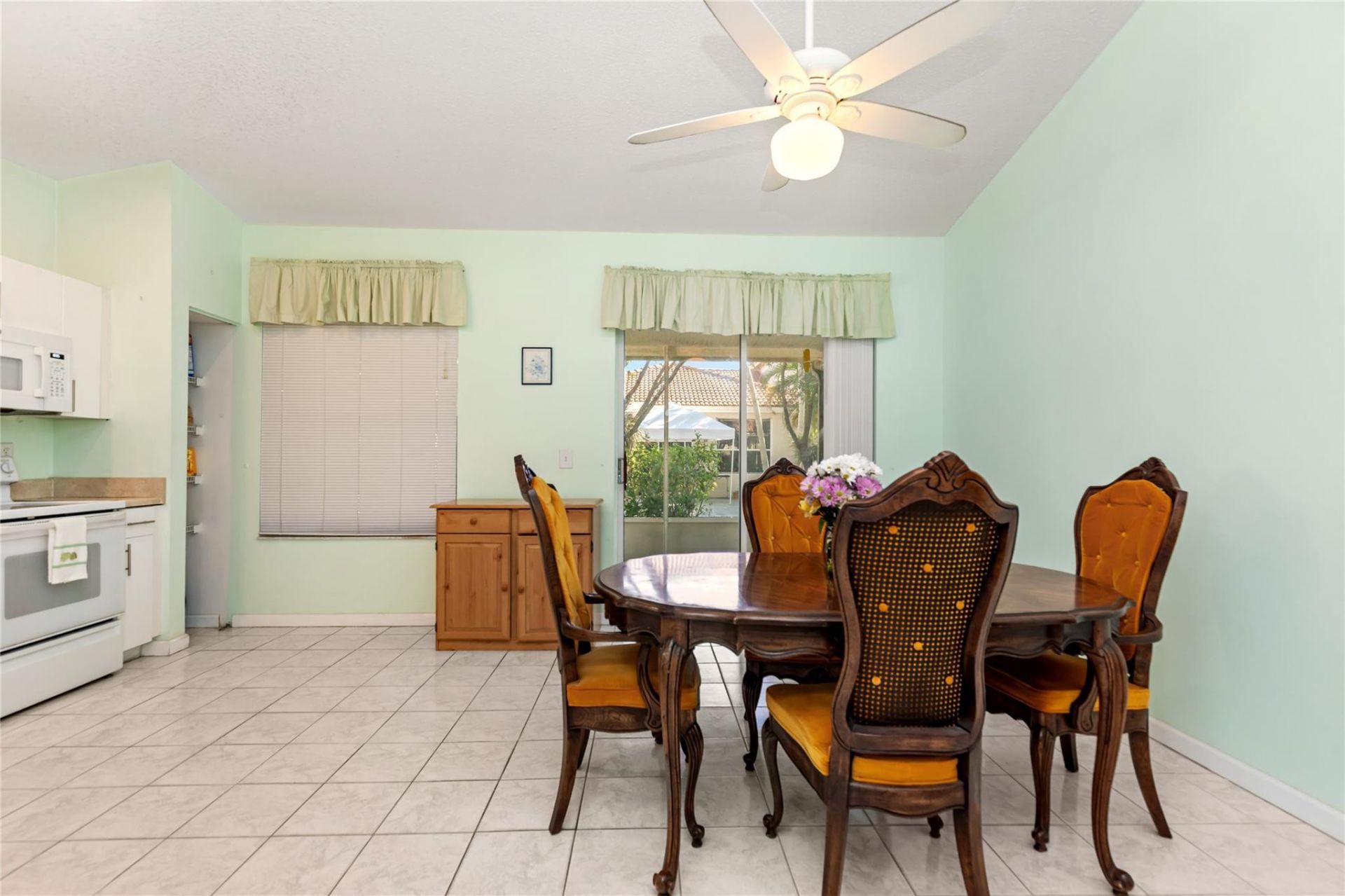 857 NW 133rd Avenue, Pembroke Pines, FL 33028 Photo