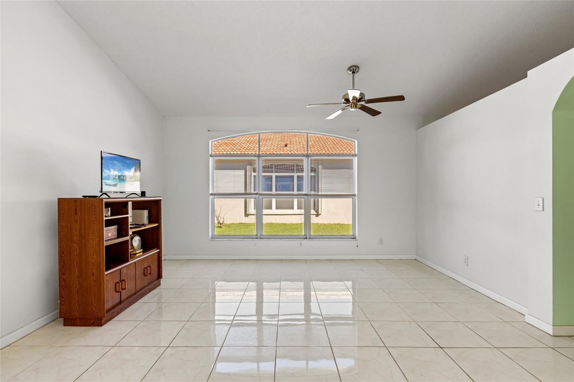 857 NW 133rd Avenue, Pembroke Pines, FL 33028 Photo