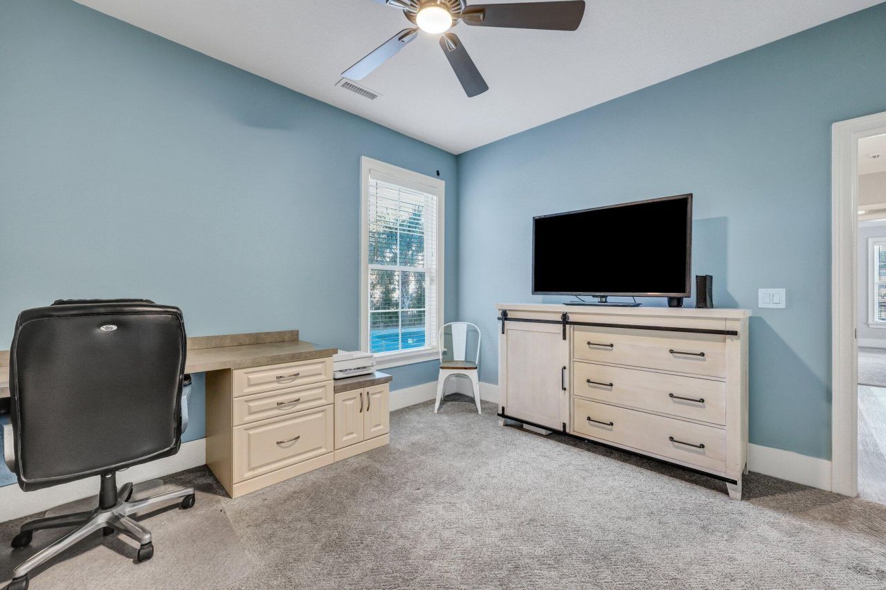 392 Eagle Pass Drive Photo 18