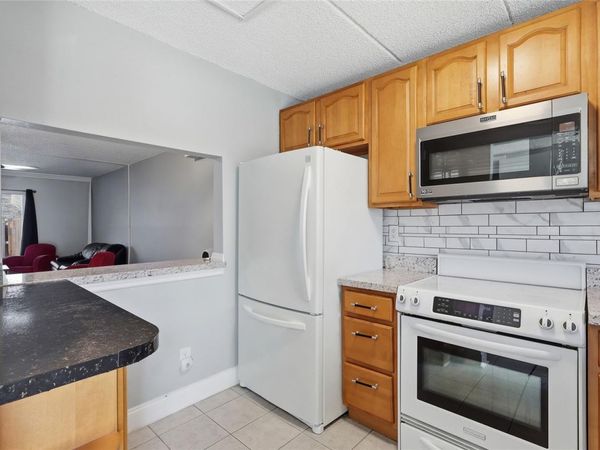 2862 SOMERSET PARK DRIVE, TAMPA, FL 33613