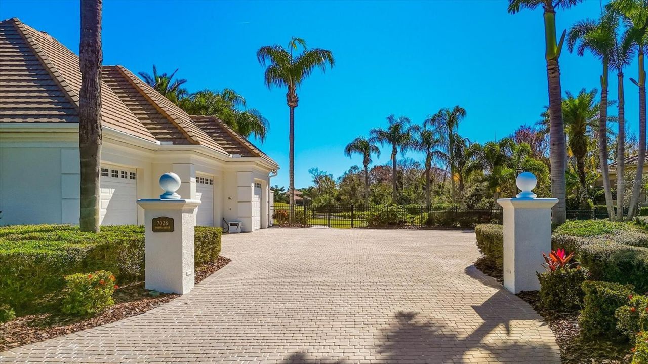 7028 Portmarnock Place, Lakewood Ranch, FL 34202 Photo