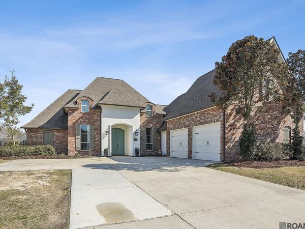 9038 Villa Haven Dr, Greenwell Springs, LA 70739