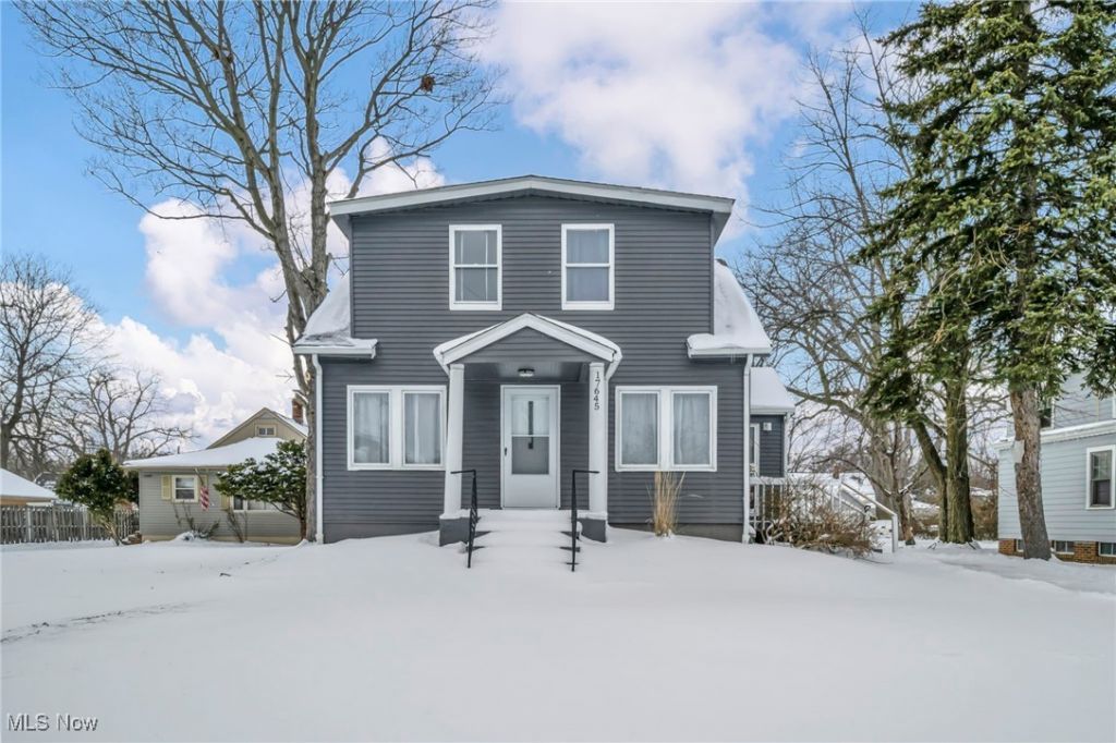 17645 Lakeport Avenue, Cleveland, OH 44119 Main Photo