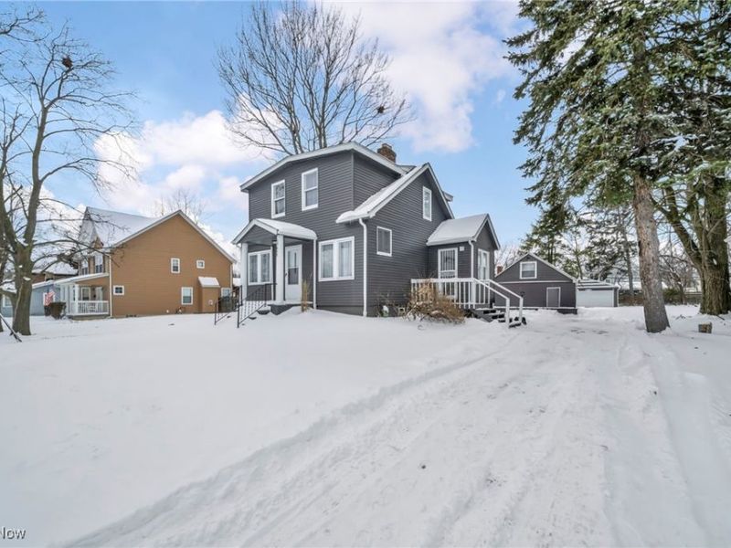 17645 Lakeport Avenue, Cleveland, OH 44119 Photo 4