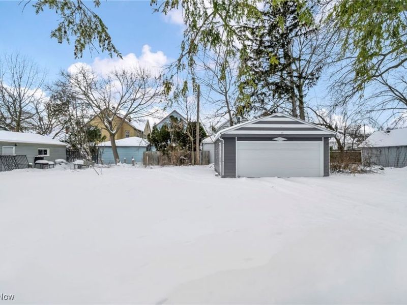 17645 Lakeport Avenue, Cleveland, OH 44119 Photo 43