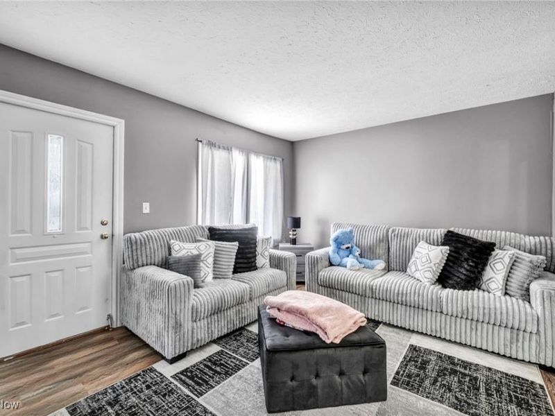 17645 Lakeport Avenue, Cleveland, OH 44119 Photo 7