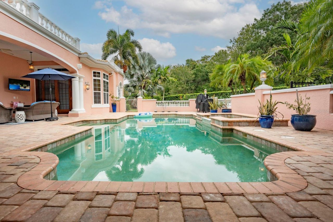 543 Isleworth Close, Tarpon Springs, FL 34688 Photo