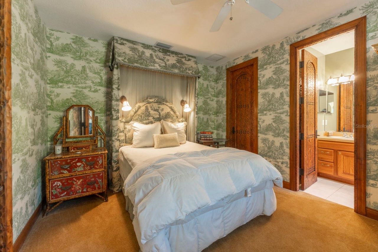 543 Isleworth Close, Tarpon Springs, FL 34688 Photo