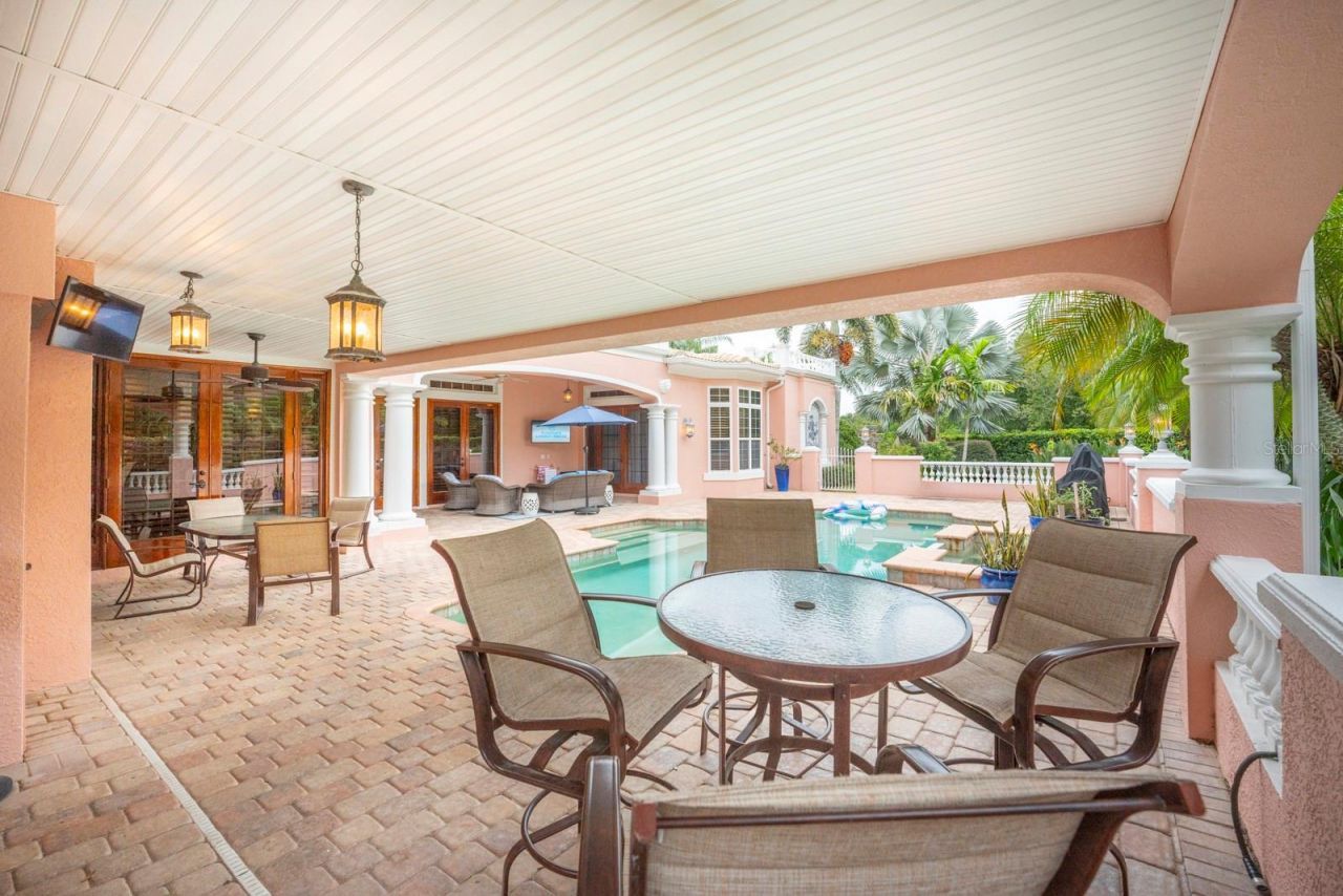 543 Isleworth Close, Tarpon Springs, FL 34688 Photo