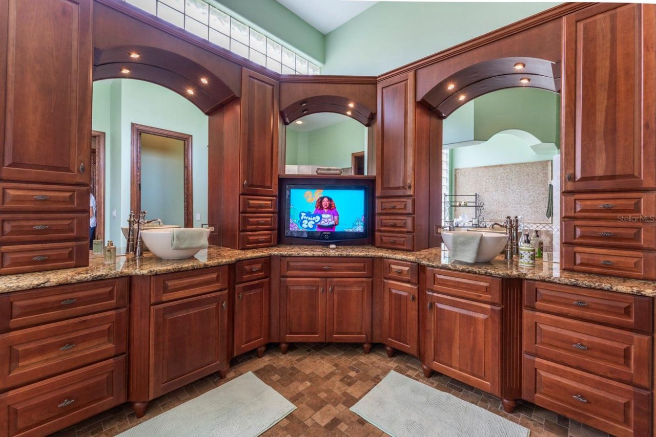 543 Isleworth Close, Tarpon Springs, FL 34688 Photo