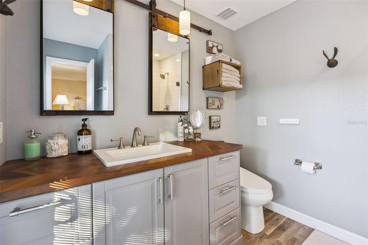 5298 Jade Circle, Belle Isle, FL 32812 Photo