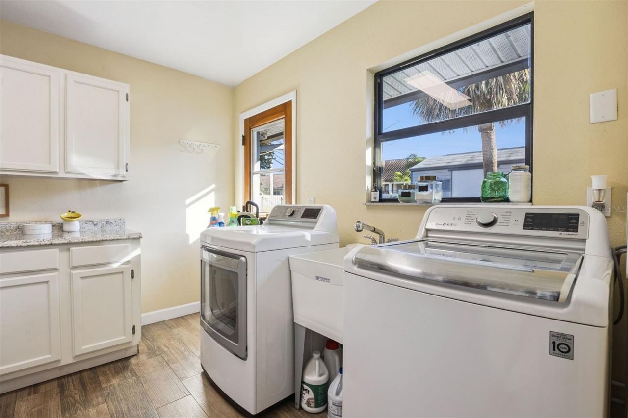 5298 Jade Circle, Belle Isle, FL 32812 Photo