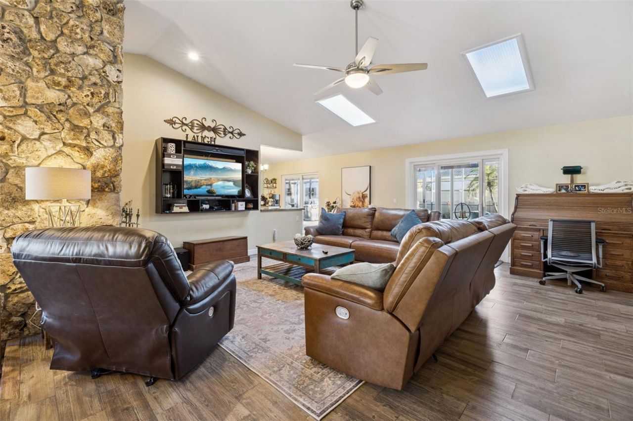 5298 Jade Circle, Belle Isle, FL 32812 Photo