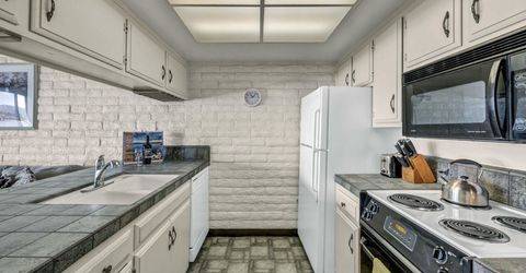 439 Ala Wai Boulevard, South Lake Tahoe, CA 96150 Photo