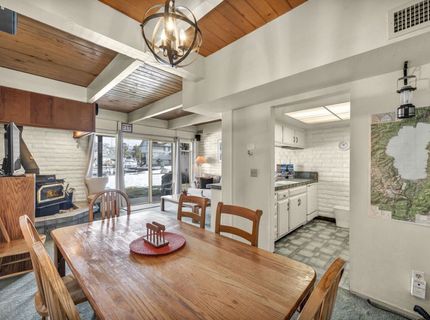 439 Ala Wai Boulevard, South Lake Tahoe, CA 96150 Photo