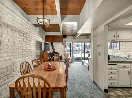 439 Ala Wai Boulevard, South Lake Tahoe, CA 96150 Photo