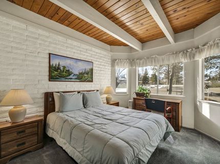 439 Ala Wai Boulevard, South Lake Tahoe, CA 96150 Photo