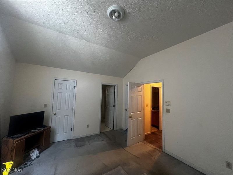 2230 E 97th Street, Cleveland, OH 44106 Photo 12