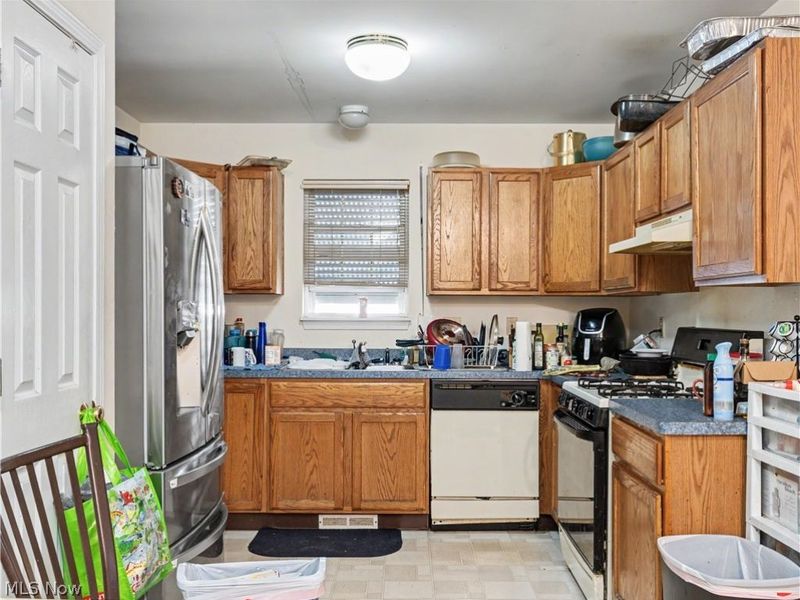 2230 E 97th Street, Cleveland, OH 44106 Photo 2
