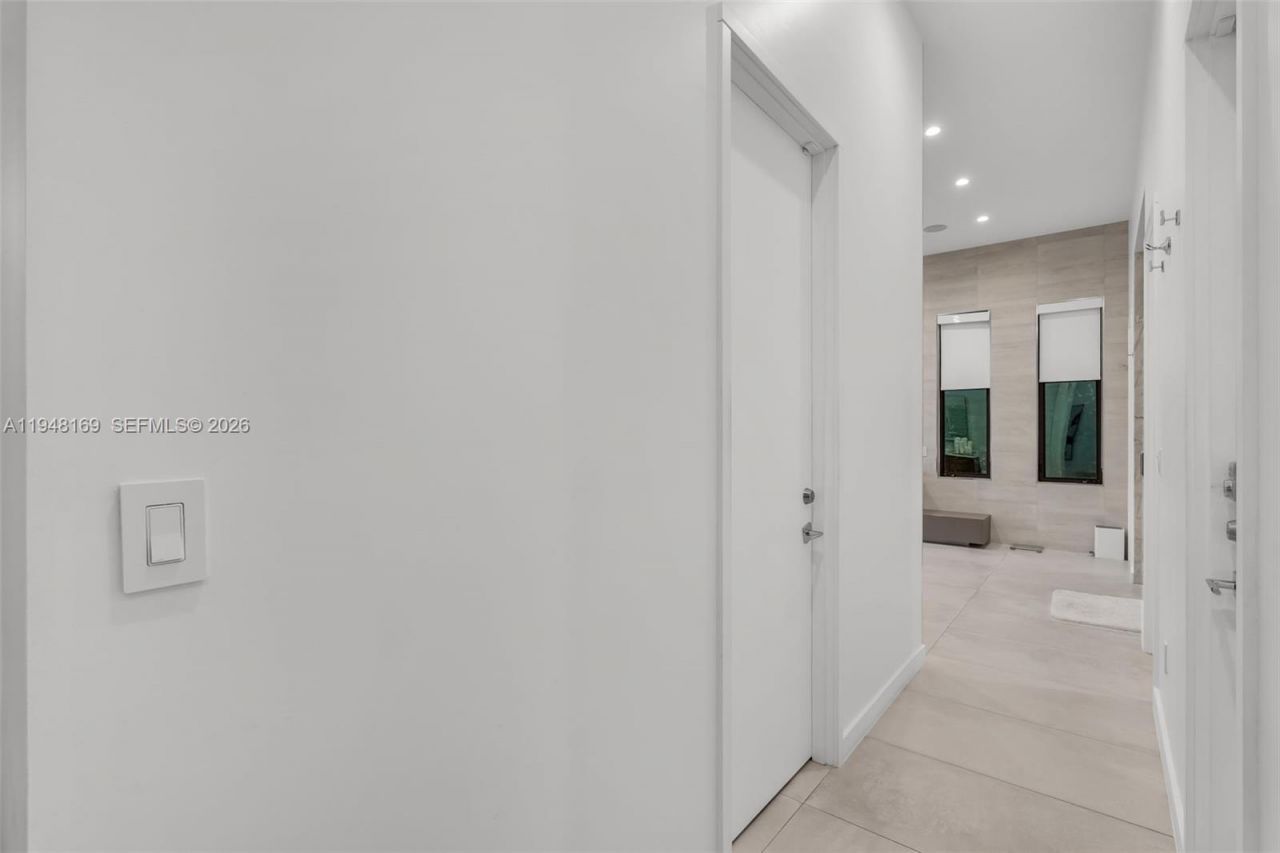 6175 SW 128th St, Pinecrest, FL 33156 Photo