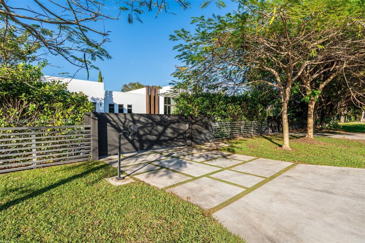 6175 SW 128th Street, Pinecrest, FL 33156 Photo