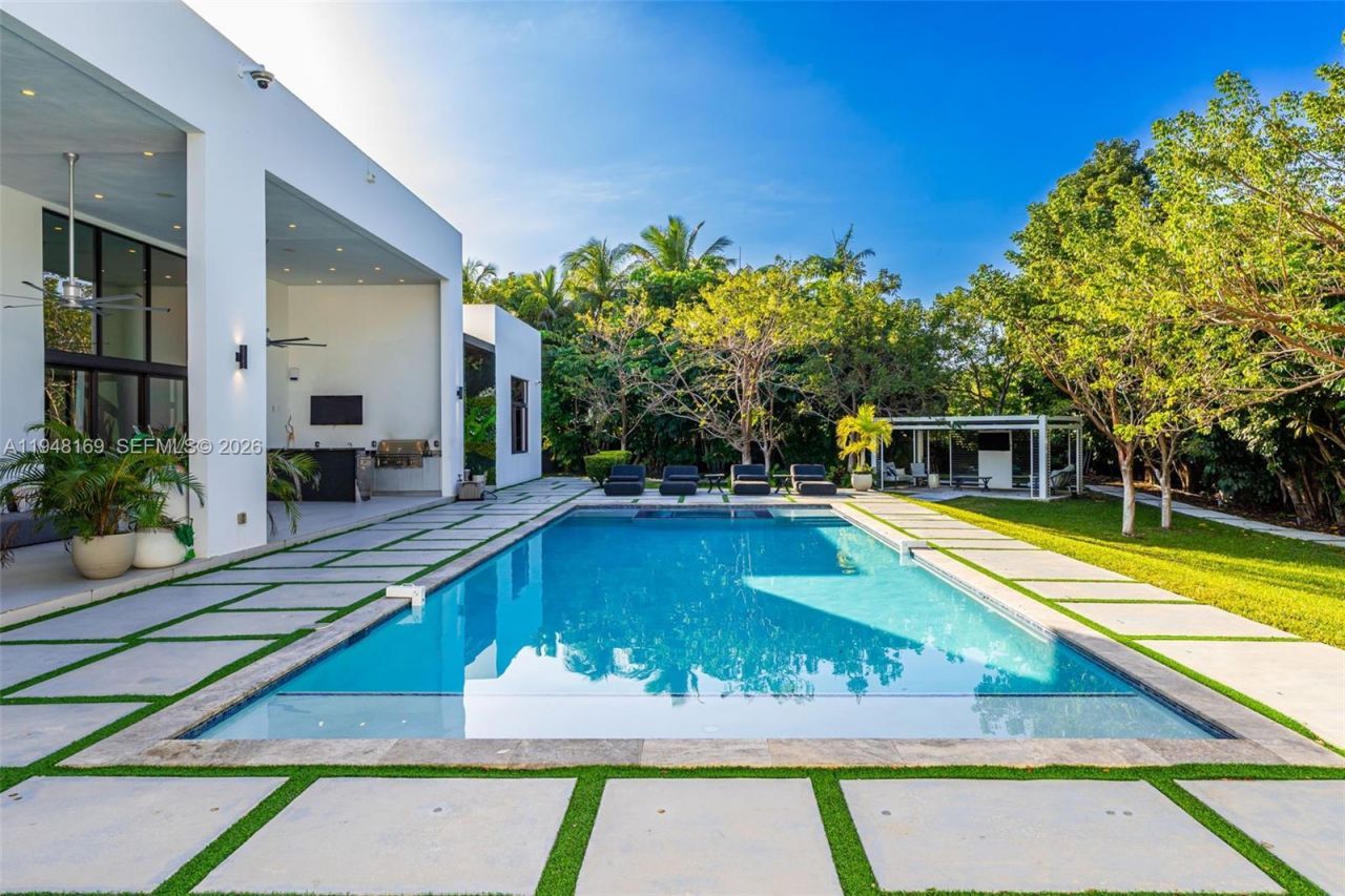 6175 SW 128th St, Pinecrest, FL 33156 Photo