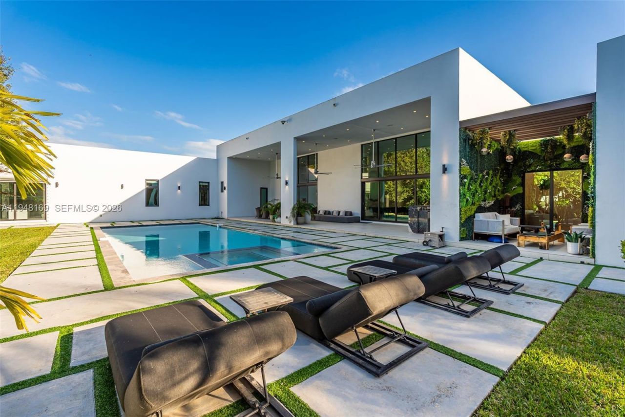 6175 SW 128th St, Pinecrest, FL 33156 Photo