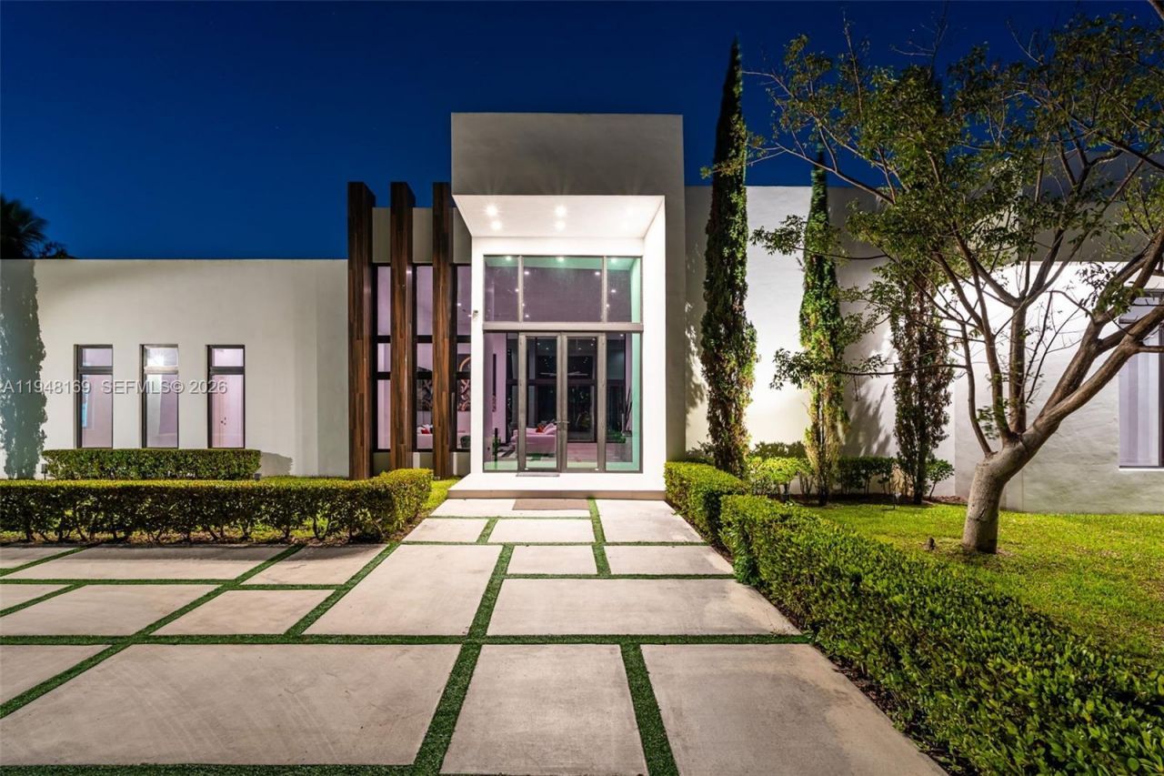 6175 SW 128th St, Pinecrest, FL 33156 Photo