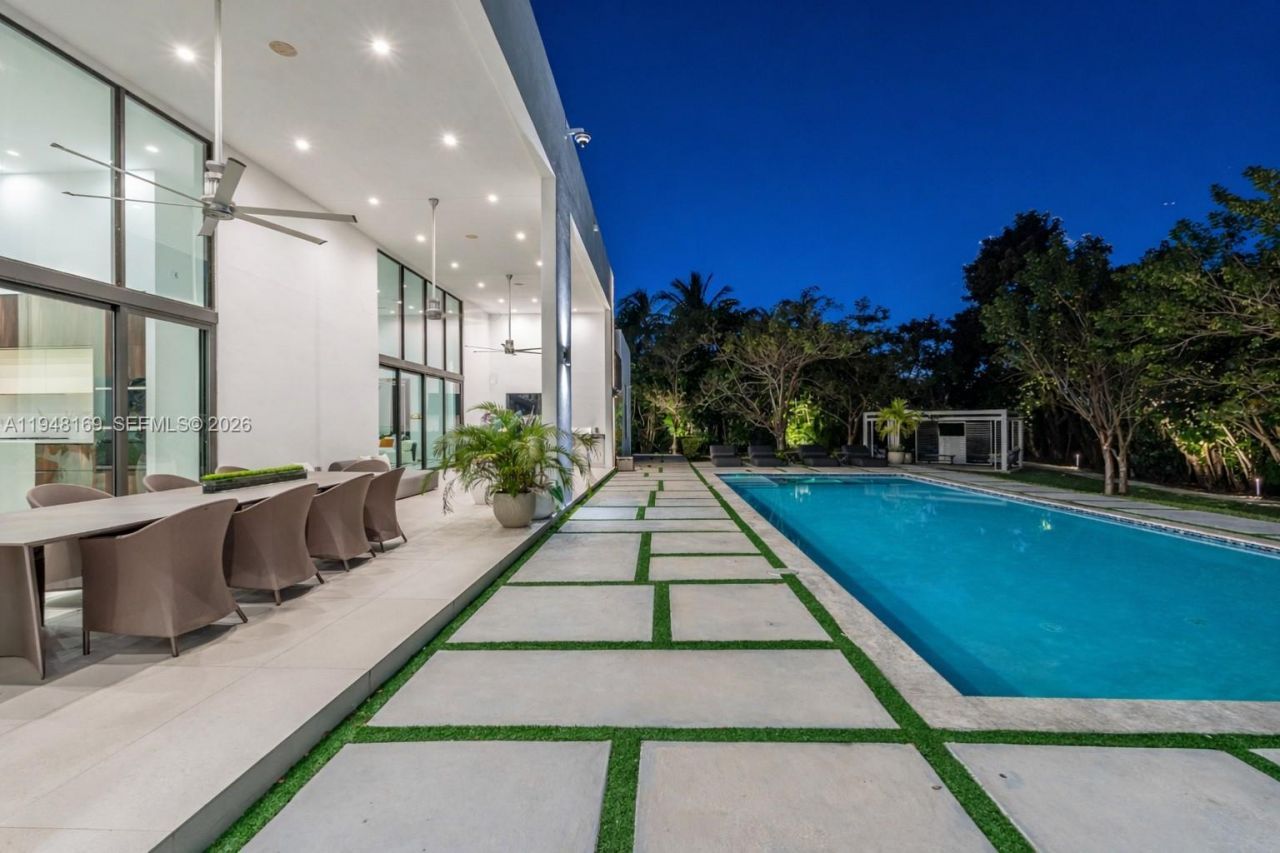 6175 SW 128th St, Pinecrest, FL 33156 Photo