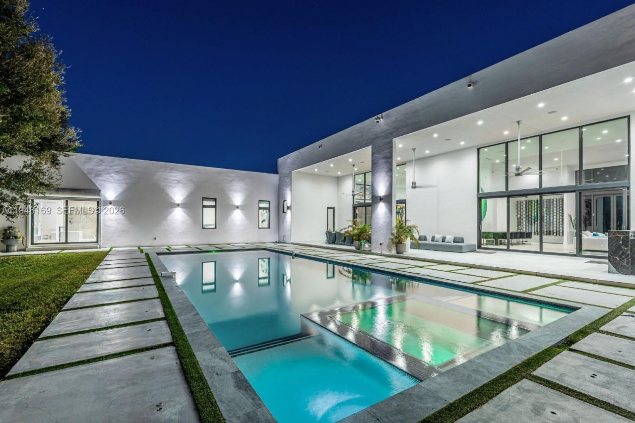 6175 SW 128th St, Pinecrest, FL 33156 Photo