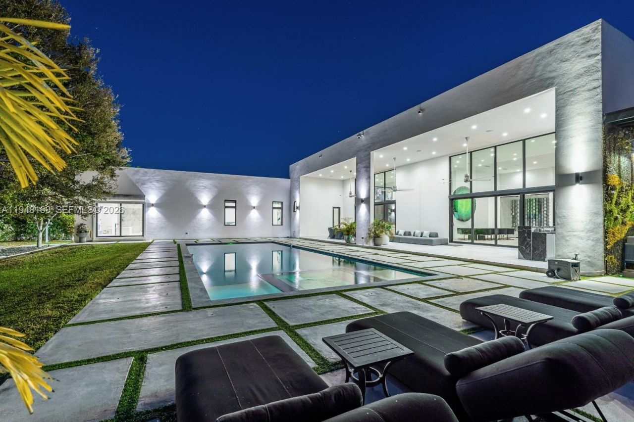 6175 SW 128th St, Pinecrest, FL 33156 Photo