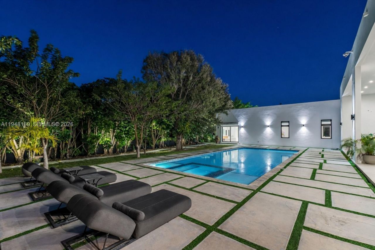 6175 SW 128th St, Pinecrest, FL 33156 Photo