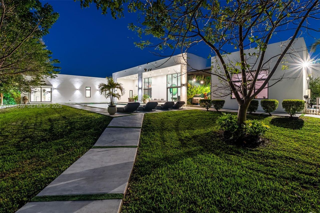 6175 SW 128th St, Pinecrest, FL 33156 Photo