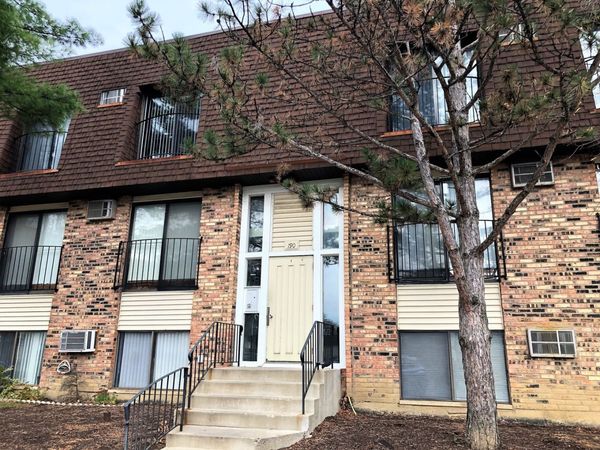190 S Waters Edge Drive, Unit 301, Glendale Heights, IL 60139