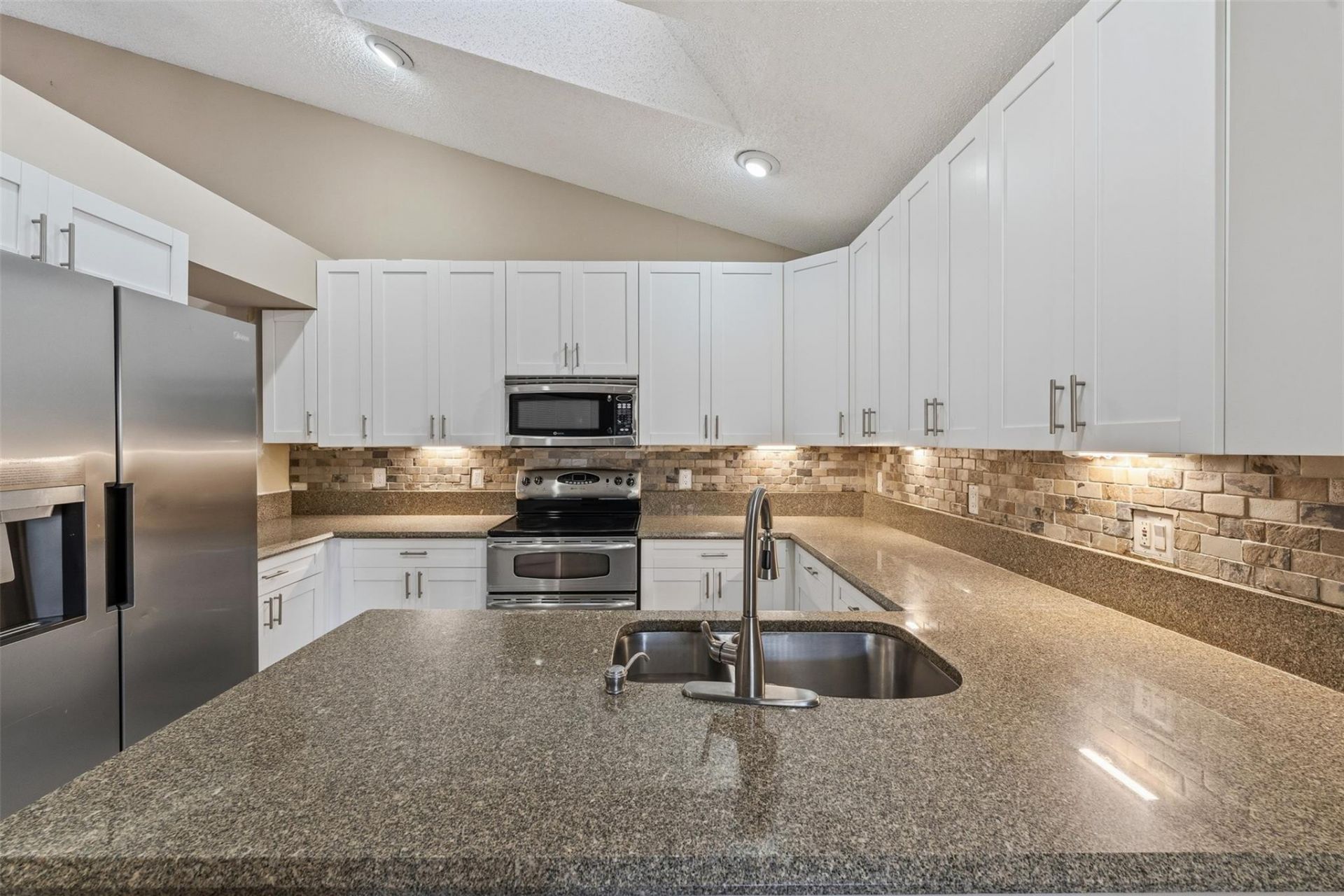 9181 Heathridge Drive, West Palm Beach, FL 33411 Photo