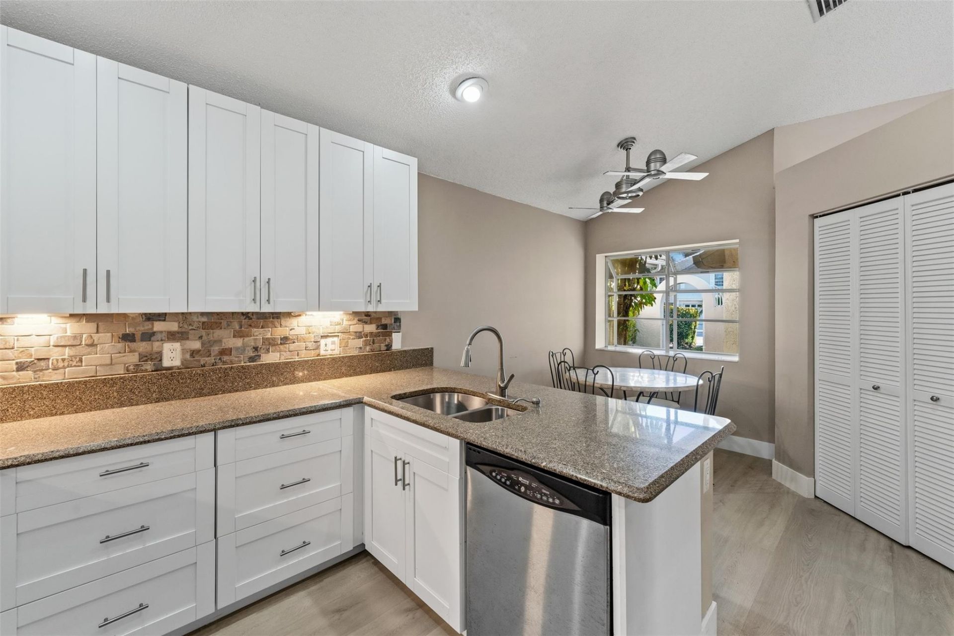 9181 Heathridge Drive, West Palm Beach, FL 33411 Photo