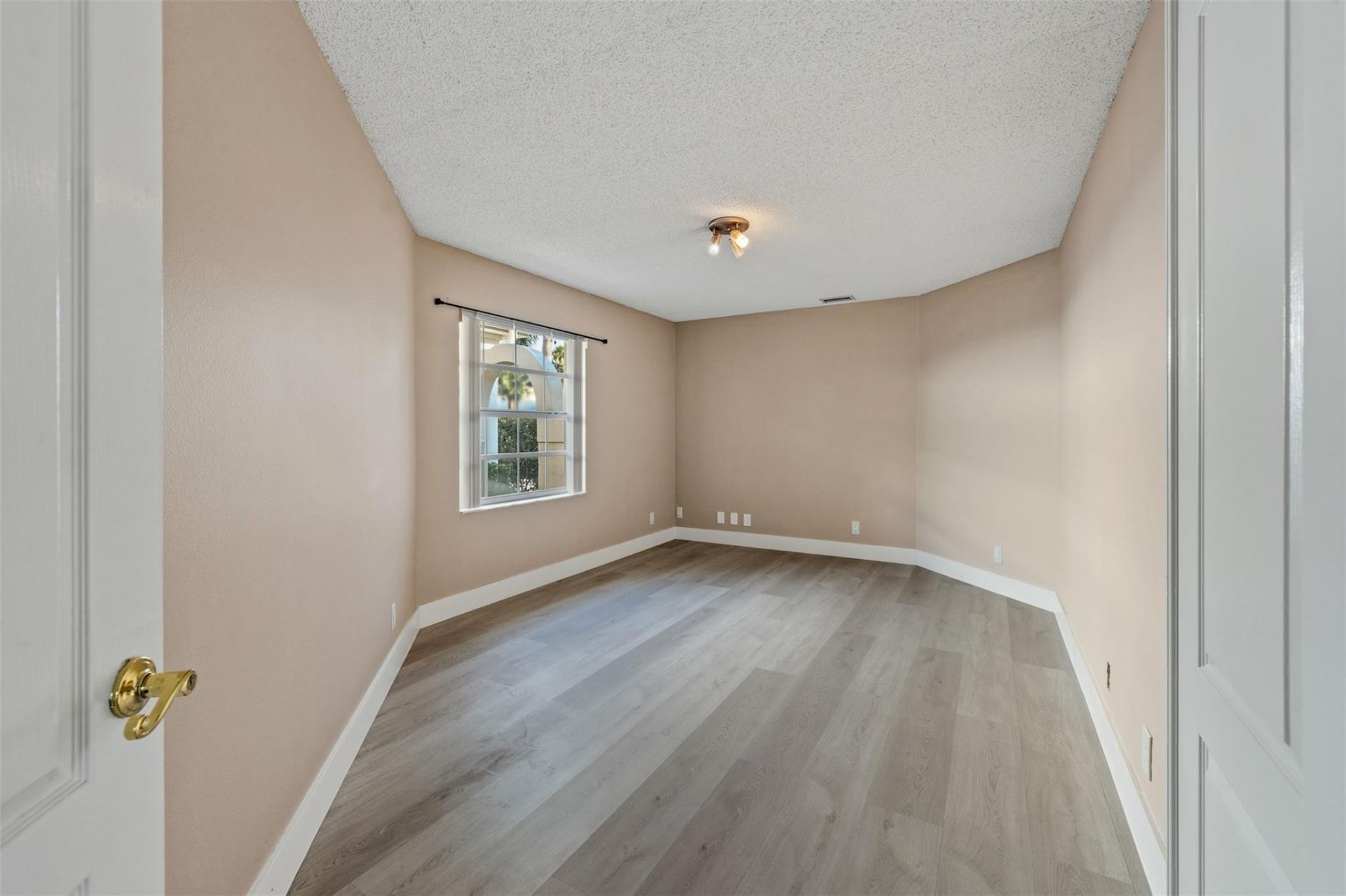 9181 Heathridge Drive, West Palm Beach, FL 33411 Photo