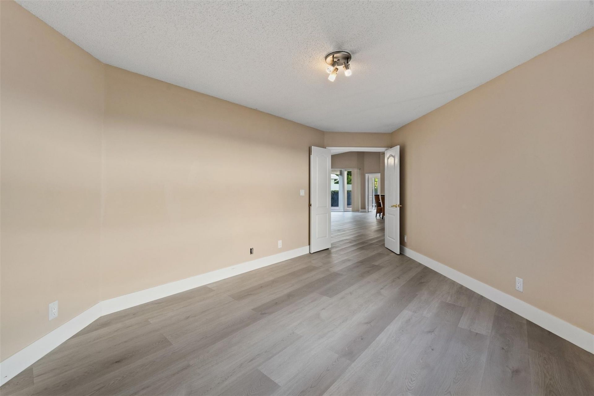 9181 Heathridge Drive, West Palm Beach, FL 33411 Photo