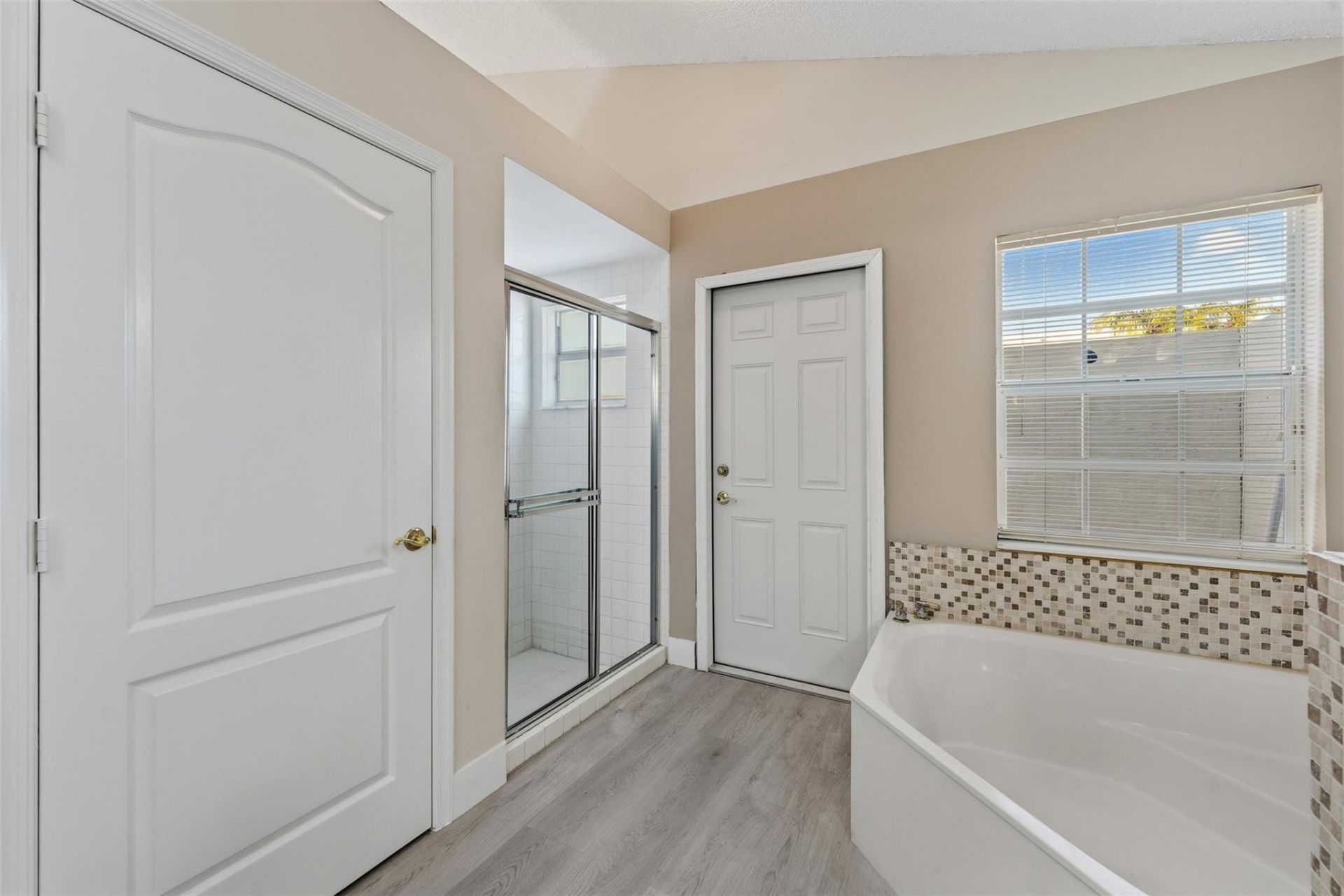 9181 Heathridge Drive, West Palm Beach, FL 33411 Photo