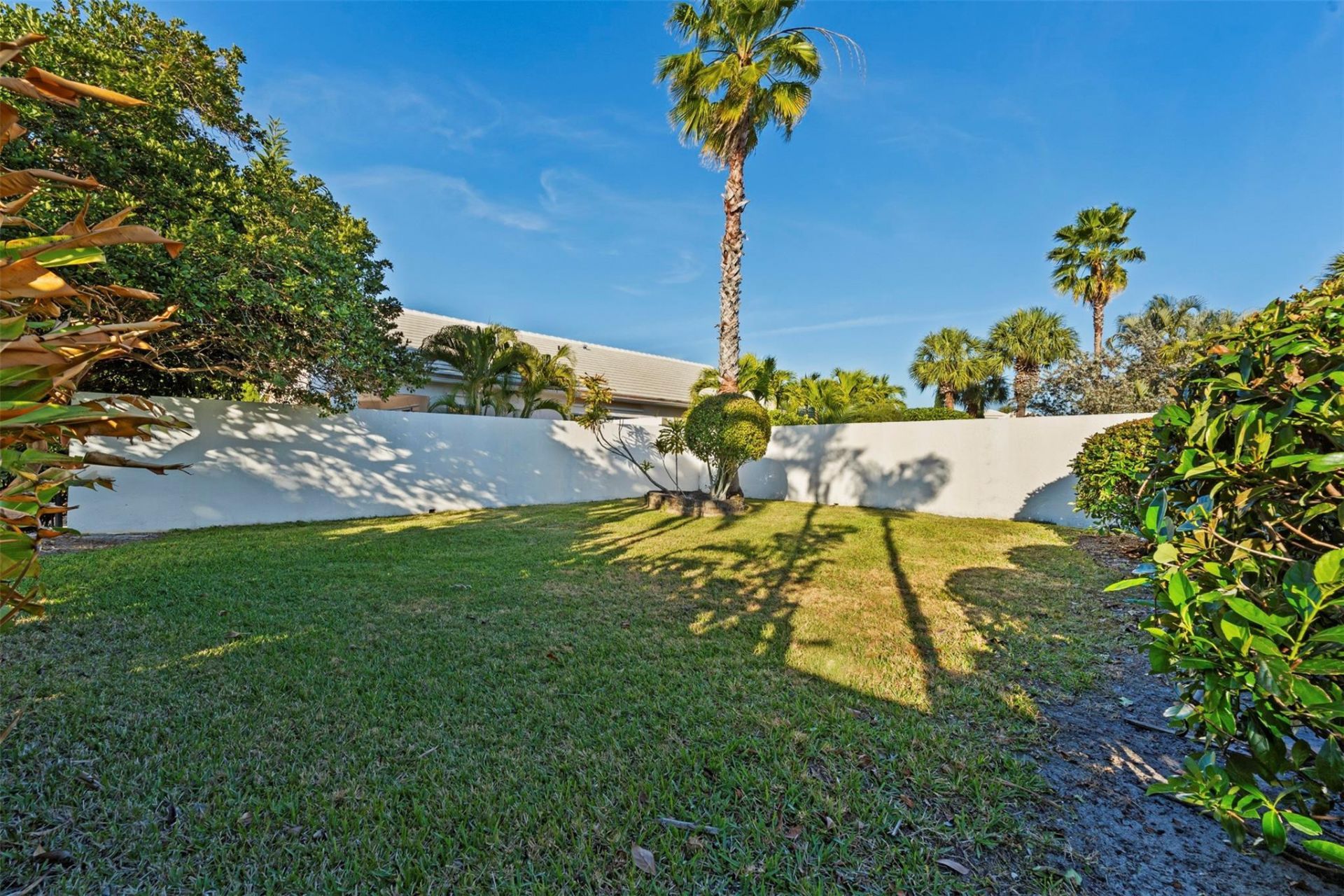 9181 Heathridge Drive, West Palm Beach, FL 33411 Photo