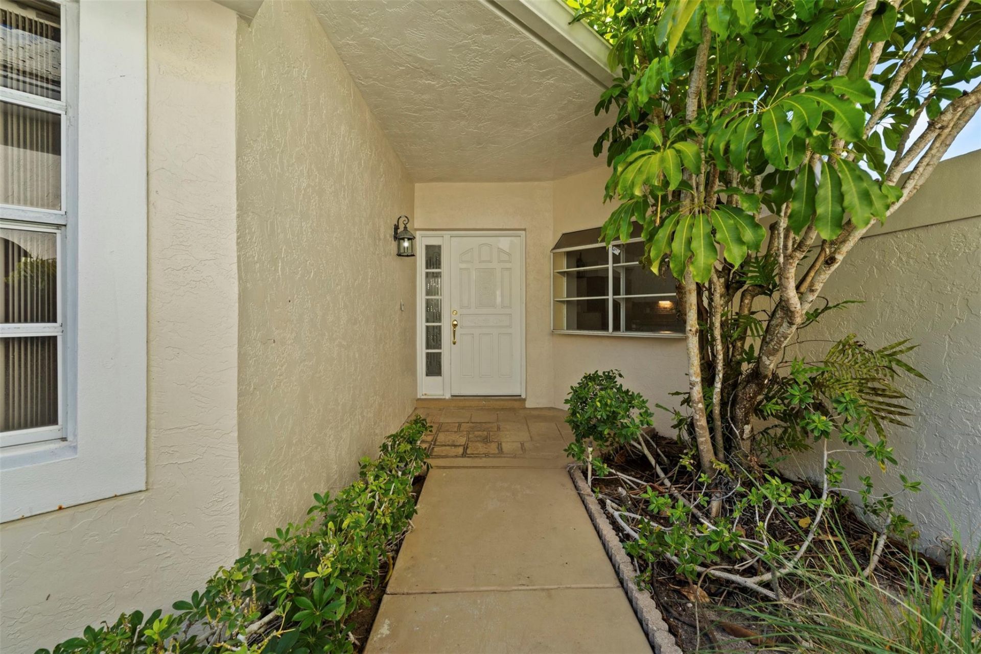 9181 Heathridge Drive, West Palm Beach, FL 33411 Photo