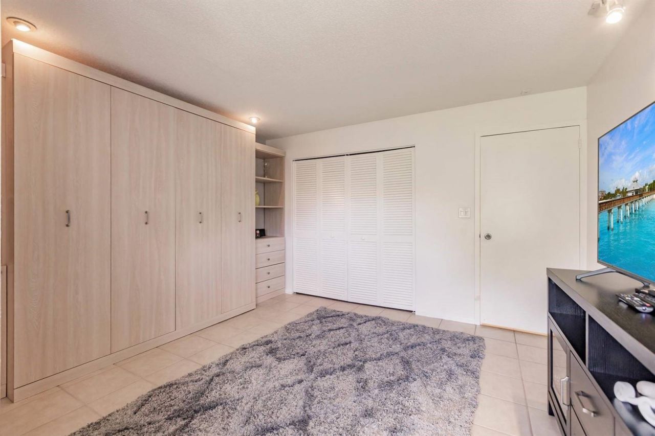 1255 E Peppertree Drive, Unit 403, Sarasota, FL 34242 Photo