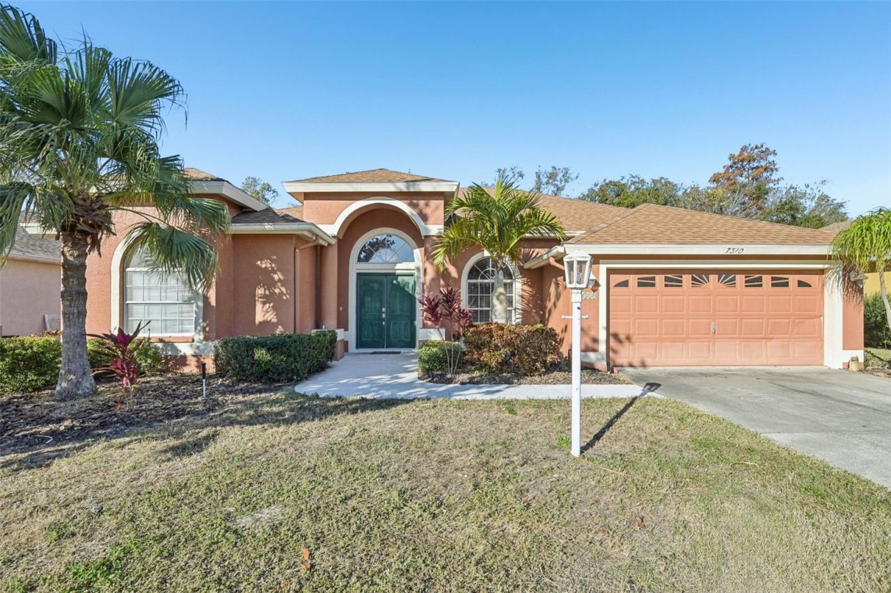 7310 38th Court E, Sarasota, FL 34243 Photo