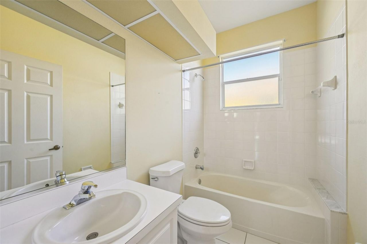 7310 38th Court E, Sarasota, FL 34243 Photo