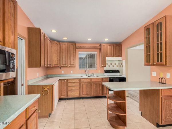 144 PERETZ Circle, Morristown, AZ 85342