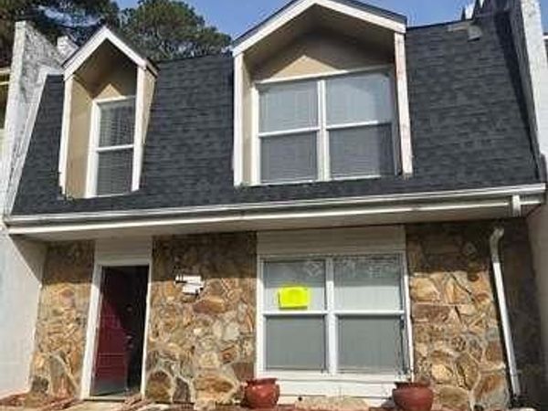 11 Pine Canyon Drive, Atlanta, GA 30331