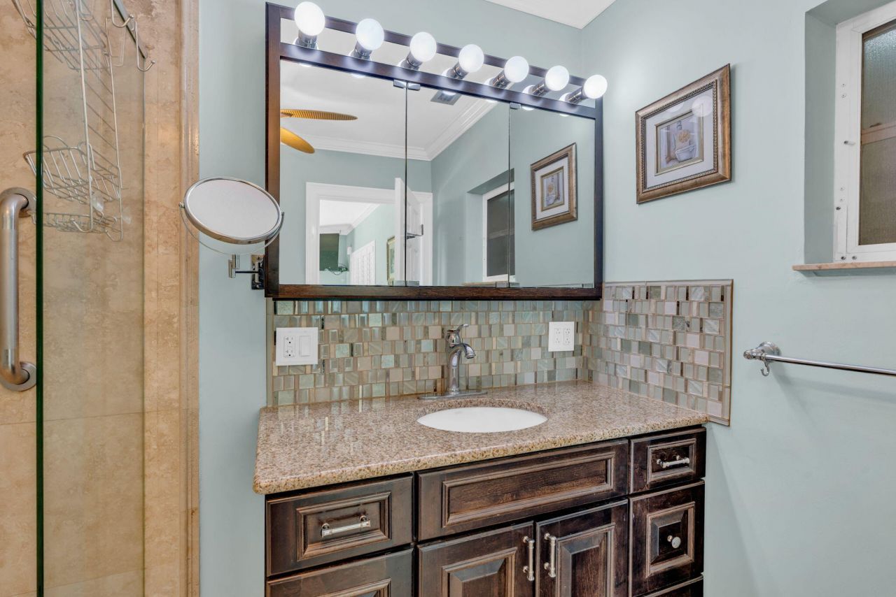 1233 Avenue A, Big Pine Key, FL 33043 Photo